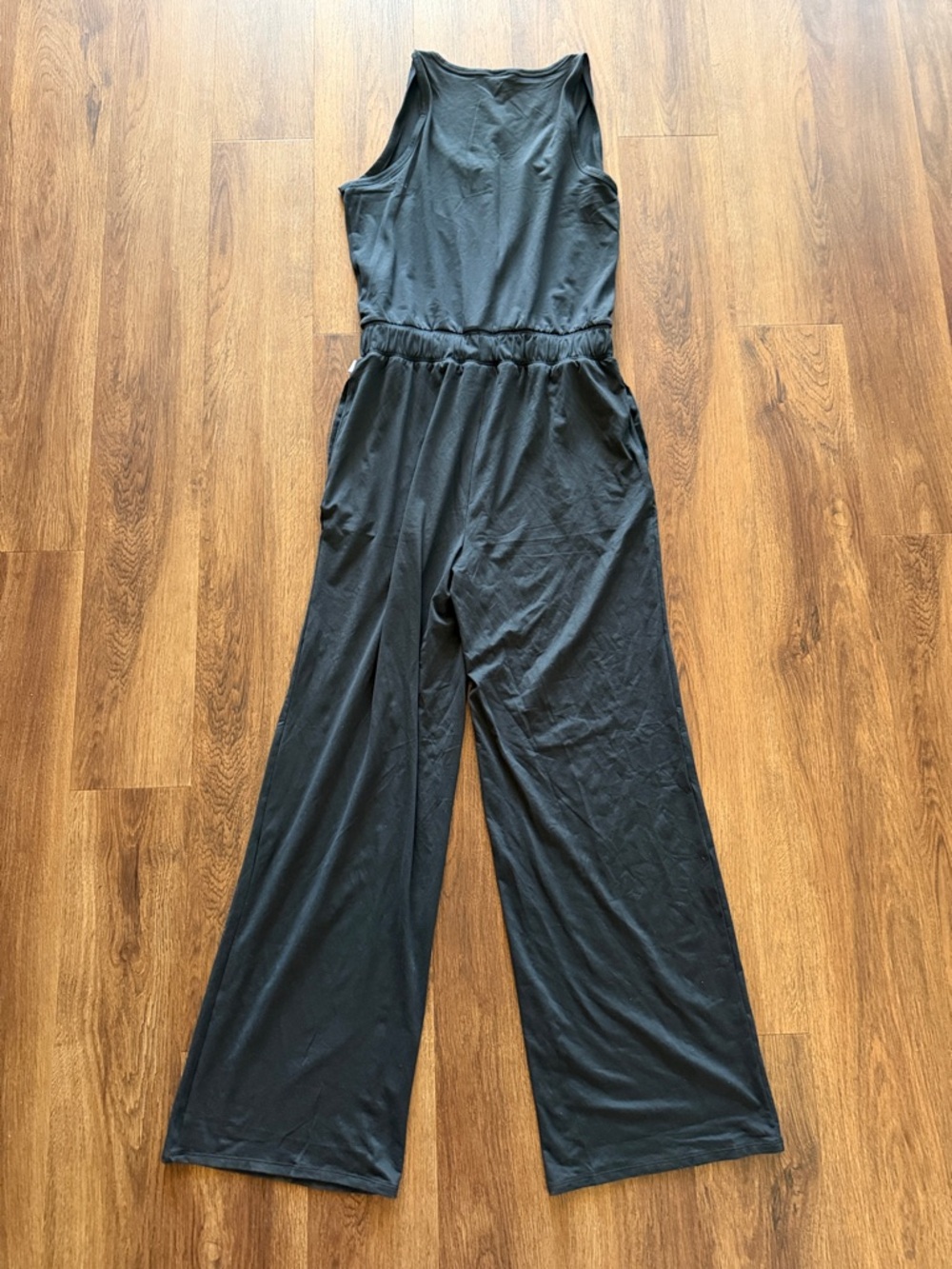 Vuori Lux Shores Black Wide Leg Jumpsuit - Picture 6 of 6